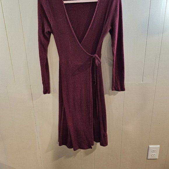 Old Navy Ribbed Midi Wrap Dress - Picture 2 of 10